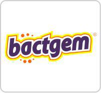 Bactgem é uma linha de limpadores de pisos ultraperfumados, desenvolvidos para ambientes que exigem cuidado especial. Sua fórmula concentrada combina álcool e cloreto de benzalcônio, ingredientes ativos que favorecem a limpeza profunda e aceleram a secagem, garantindo praticidade no dia a dia.

Criado para atender áreas críticas como banheiros, corredores condominiais e espaços pets, Bactgem entrega não apenas eficiência, mas também uma experiência sensorial única: fragrâncias intensas que transformam a rotina de limpeza em um momento de bem-estar.

Mais do que um produto, Bactgem representa evolução e confiança, trazendo a tradição da química aplicada ao cuidado dos ambientes, sem abrir mão da sofisticação.